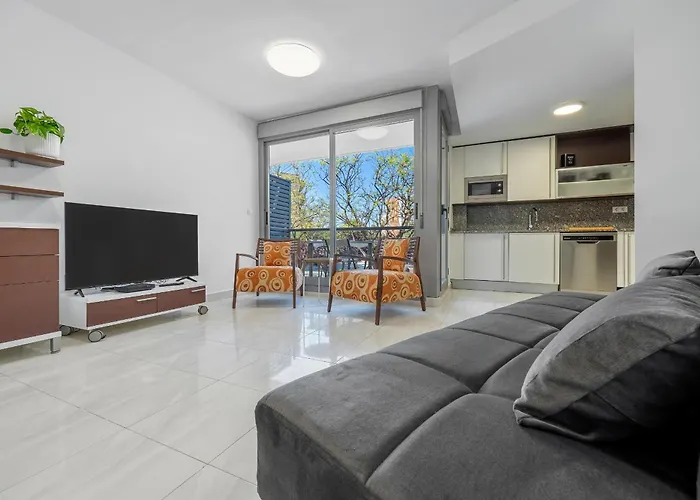 Hauzify I Apartament Mestral