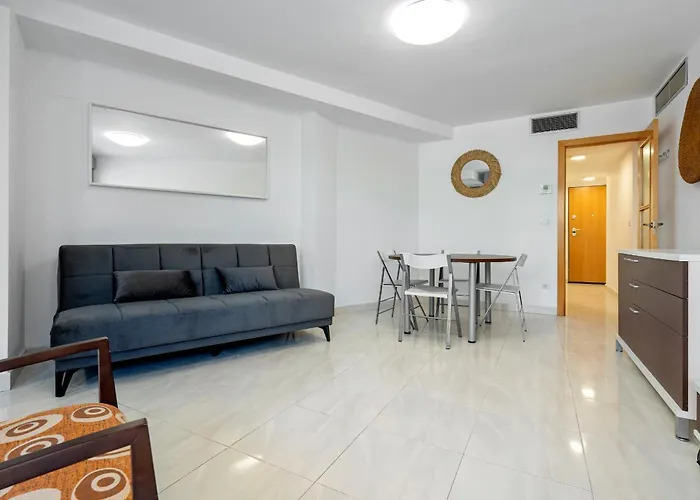 Hauzify I Apartament Mestral