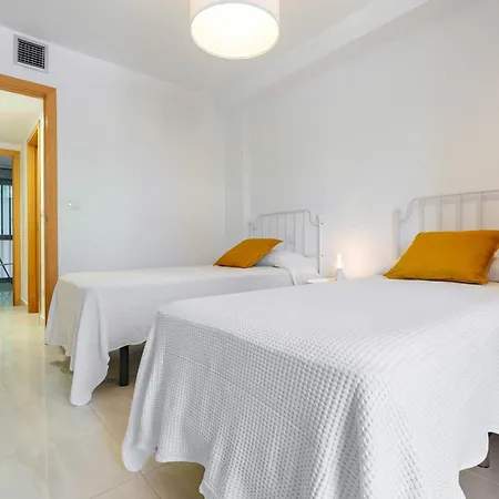 Hauzify I Apartament Mestral Cambrils Exterior photo