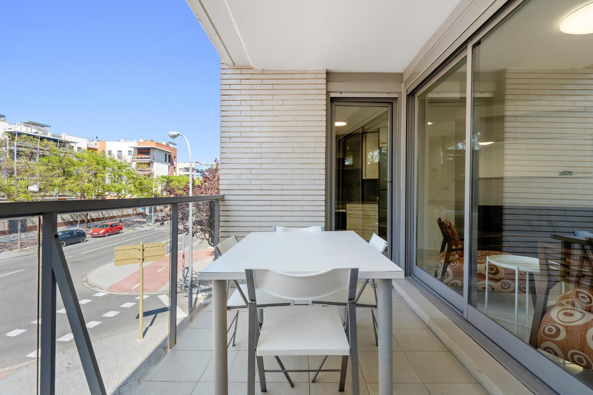 Hauzify I Mestral Apartament